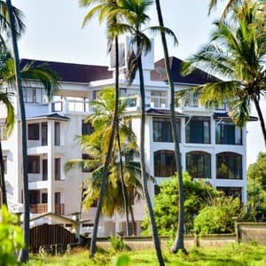 Zanoceanique Hotel
