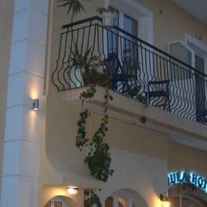 Voula Hotel & Apartments