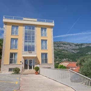 Bonazza Apartments