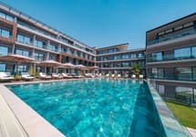 Royal Blue Resort & Residences Kavac — фото 2