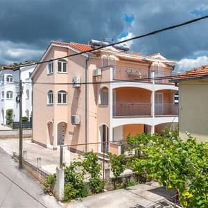 Готель Amore Apartment — Трогір, Хорватія