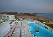 King Evelthon Beach Hotel & Resort — фото 4