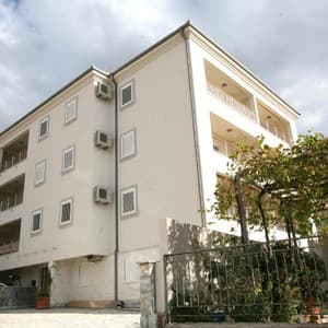 Petrovic Vila Ulica Ive Lole Ribara 14