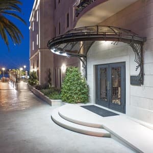 La Roche Hotel