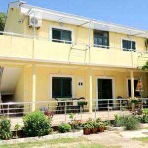 Готель Larisa Budimic Villa — Буляріца, Чорногорія