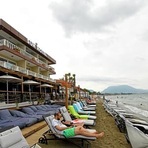 Sun Hotel by En Vie Beach