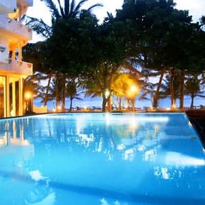 Oasey Beach Hotel