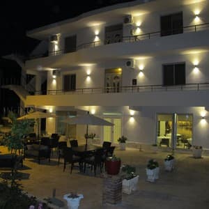 Готель Nika Hotel — Вльора, Албанія