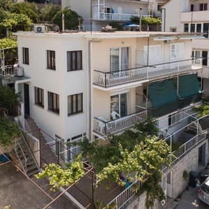 Готель Antonija Apartments — Оміш, Хорватія