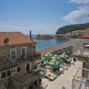 Piazza II
