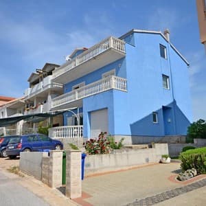 Готель Blue House Apartments — Шибеник, Хорватія