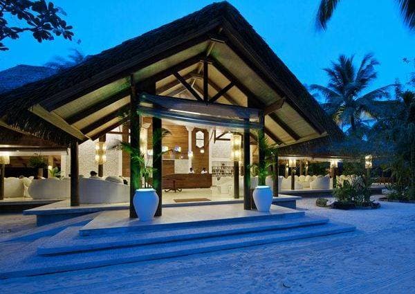 Готель Kuramathi Maldives — о. Кураматі, Мальдіви
