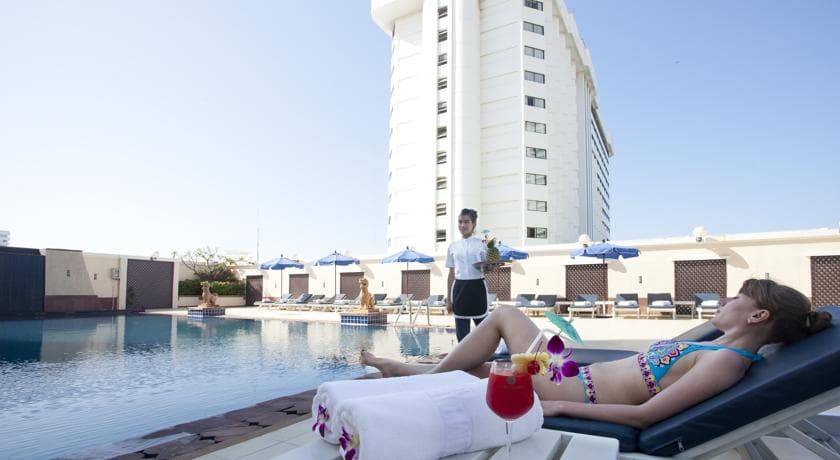 Jomtien Palm Beach Hotel & Resort