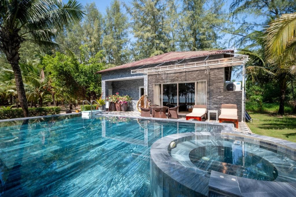 Chez Carole Beach Resort