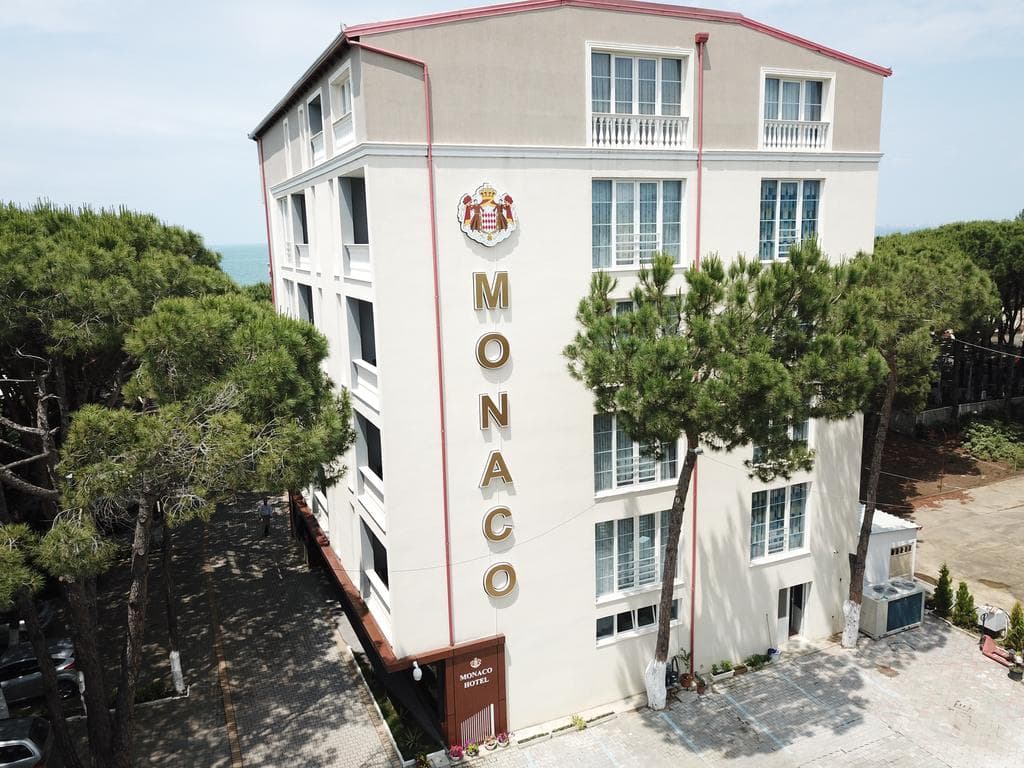 Monaco Hotel Golem