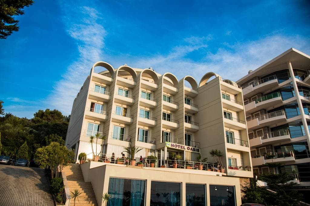 Oasis Hotel