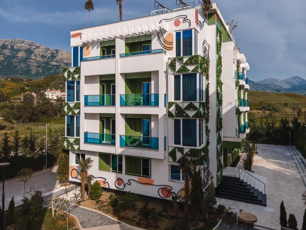 Ledina Hotel Radhime