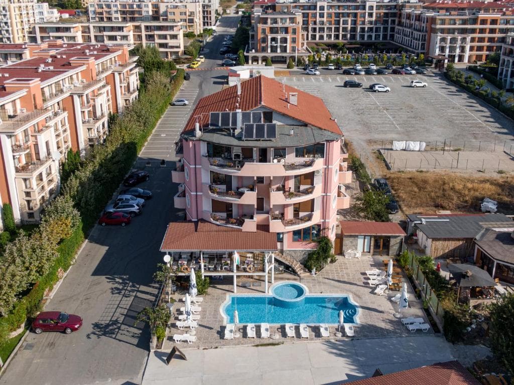 Fantasy Beach Hotel