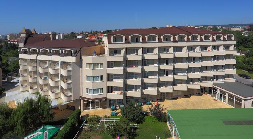 Aurora Hotel & Villa