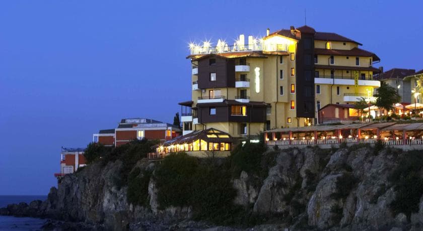 Parnas Hotel