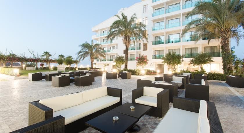 Falcon Club Hotel