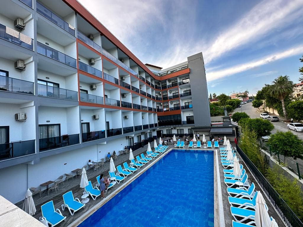Side Golden Rock Hotel &spa