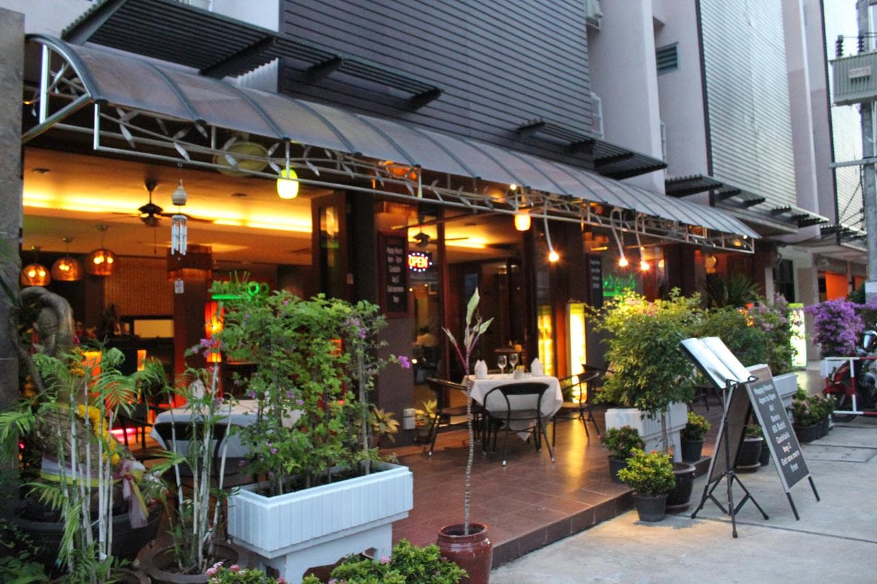 Hemingways Hotel