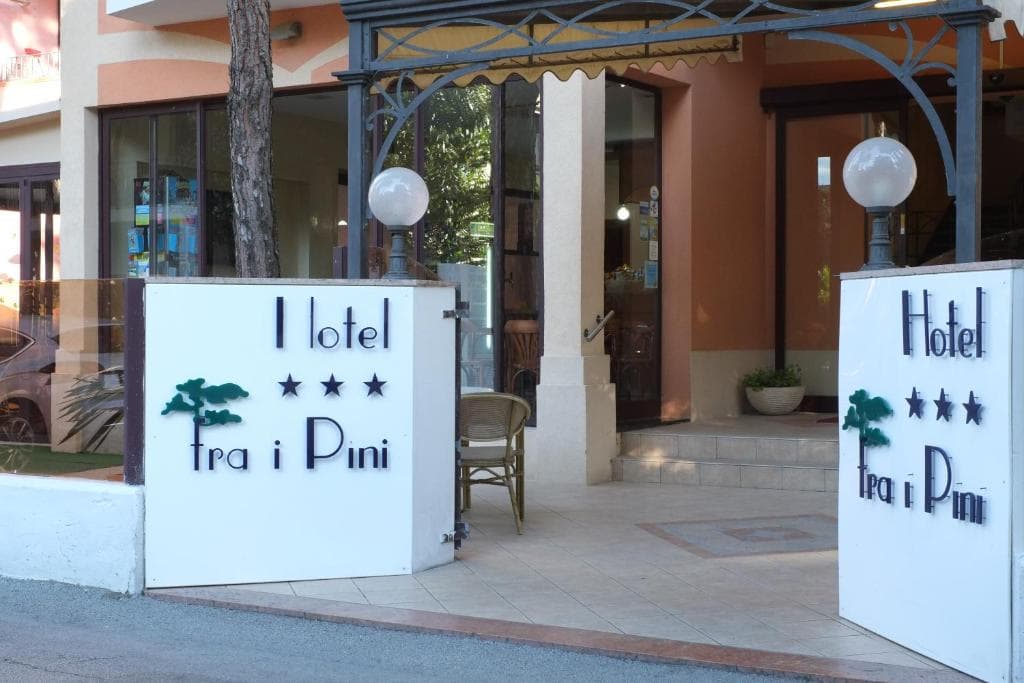 Fra i Pini Hotel Viserbella