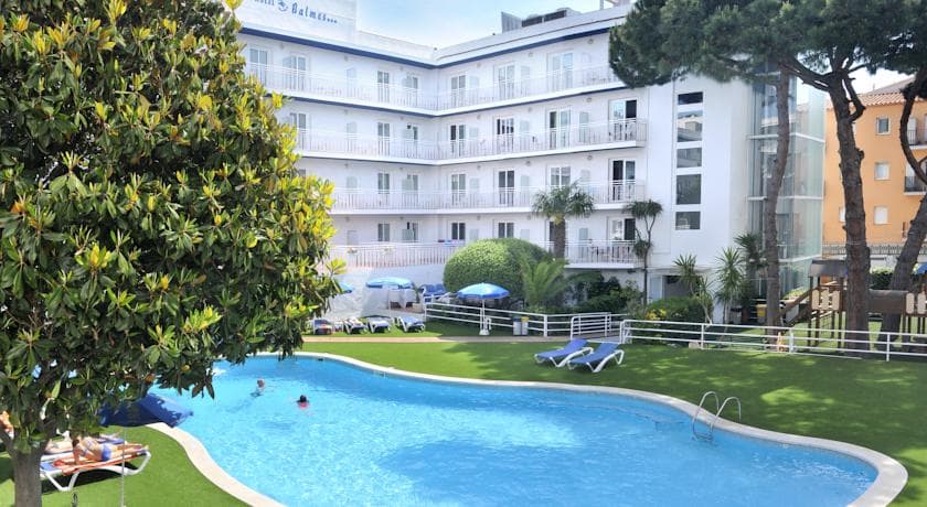 GHT Balmes Aparthotel & Splash