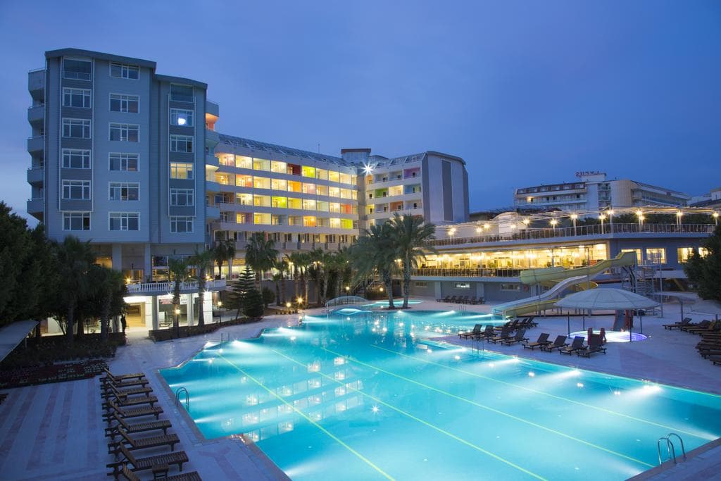 Mira Meridia Beach Resort Hotel