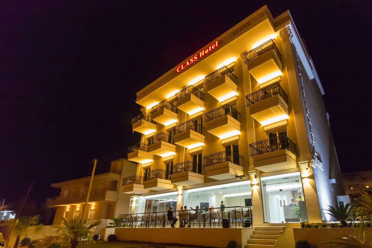 Class Hotel