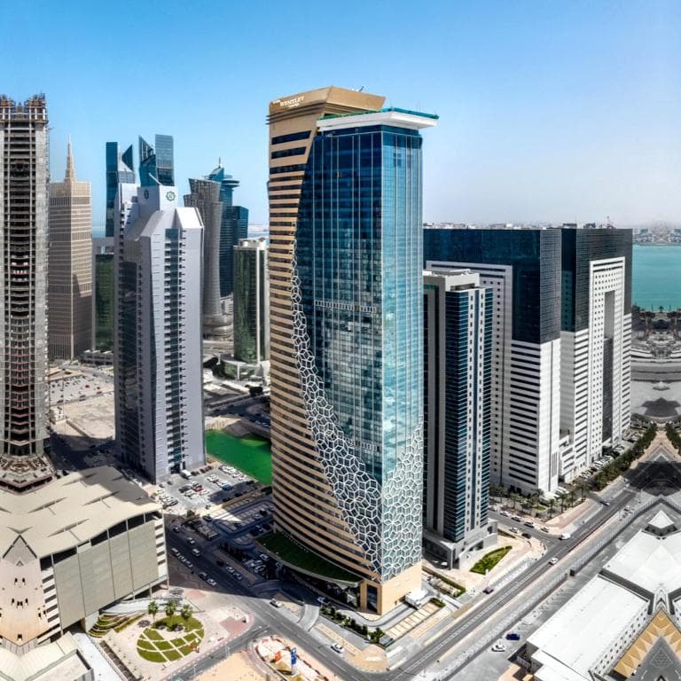 Готель The Bentley Luxury Hotel & Suites — Доха, Катар