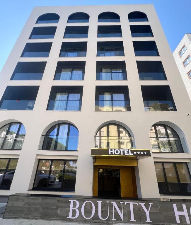 Bounty hotel