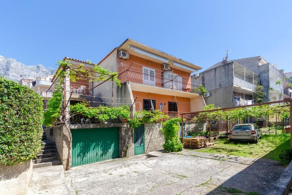 Katica Apartments