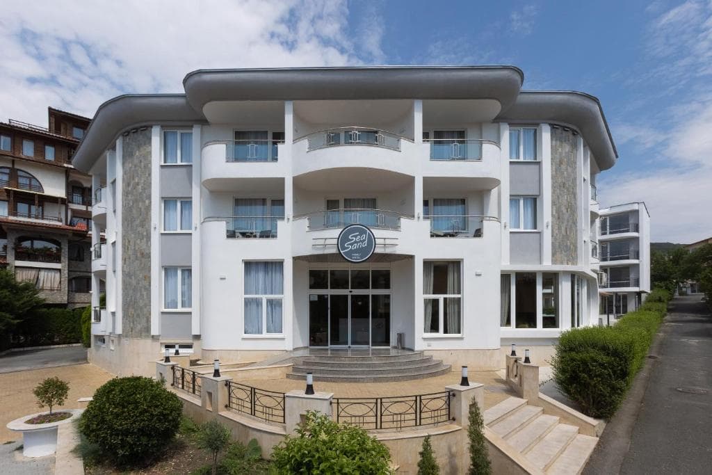 Sea Sand Hotel