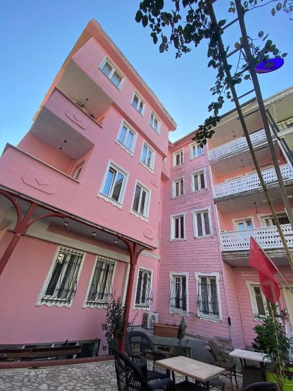 Pembe Kosk Old City Center