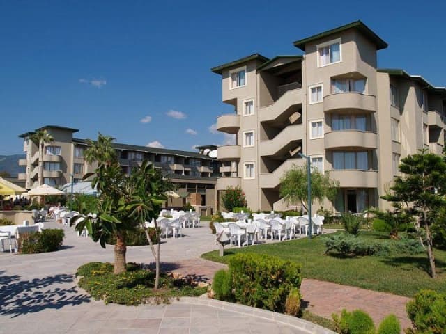 Taluyka Sunset Beach Hotel