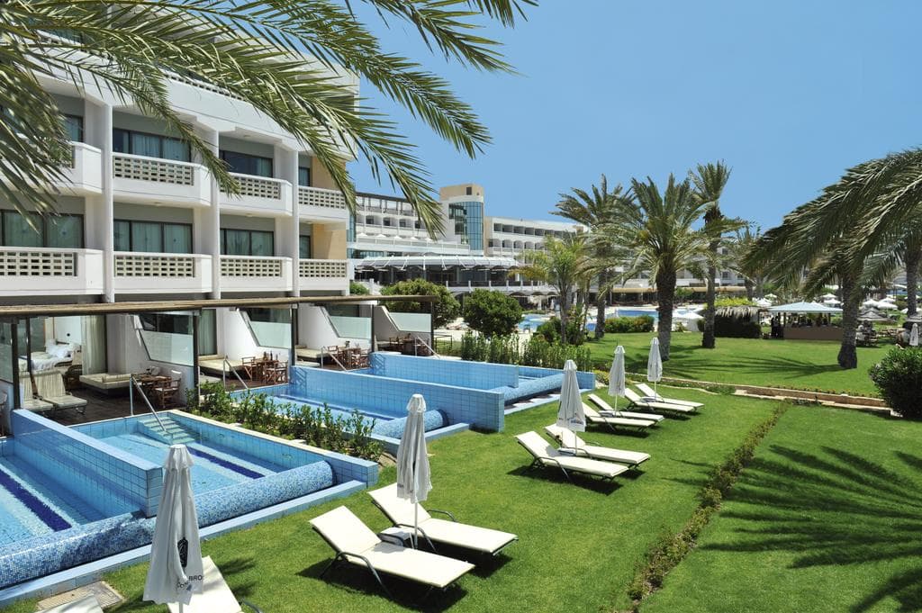 Constantinou Bros Athena Beach Hotel