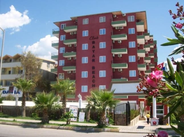 Bayar Beach Club Hotel