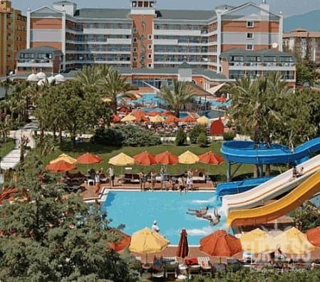 Insula Resort & Spa