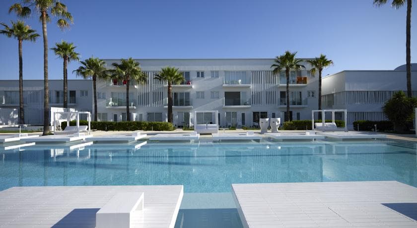 So White Club Resort