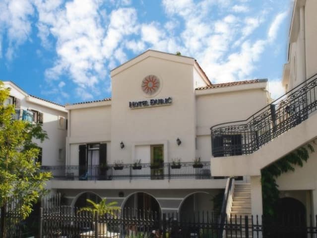 Djuric Hotel