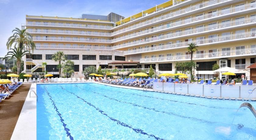Oasis Park & Spa Hotel