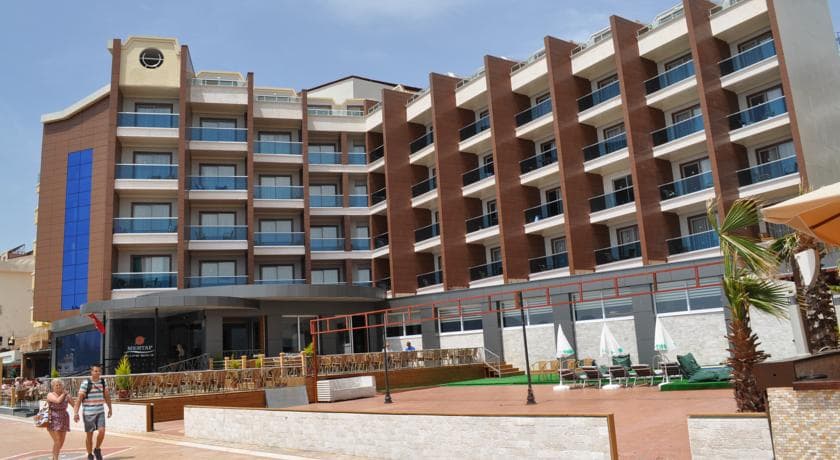 Point Beach Hotel
