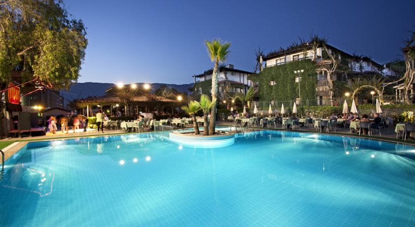 Titan Club Hotel