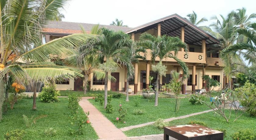 Solomon Beach Hotel