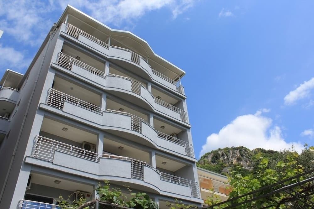 Vanty Villa