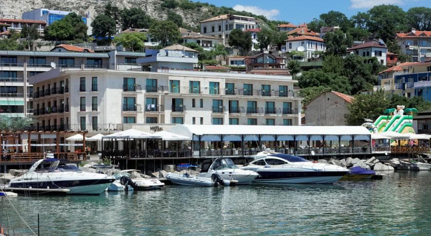 Mistral Hotel