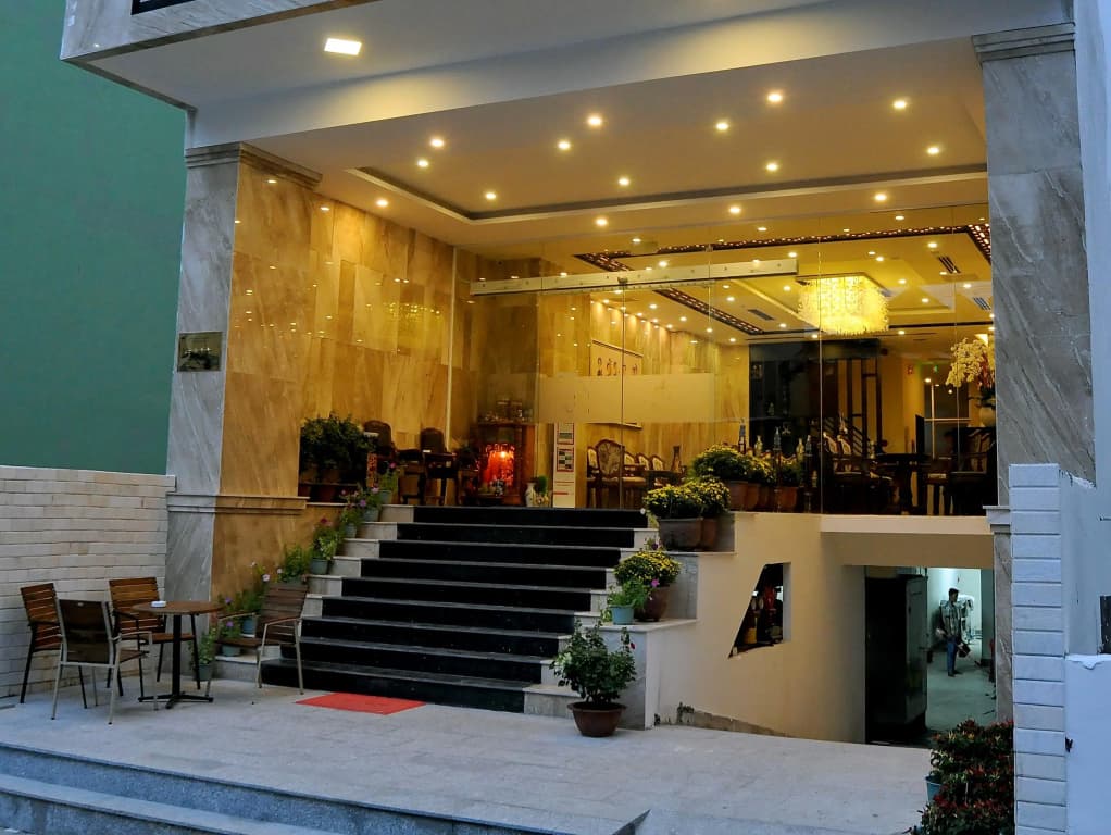 DB Hotel