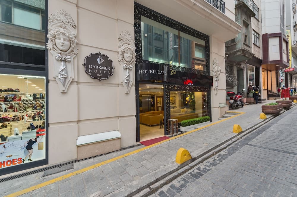 Darkmen Boutique Hotel